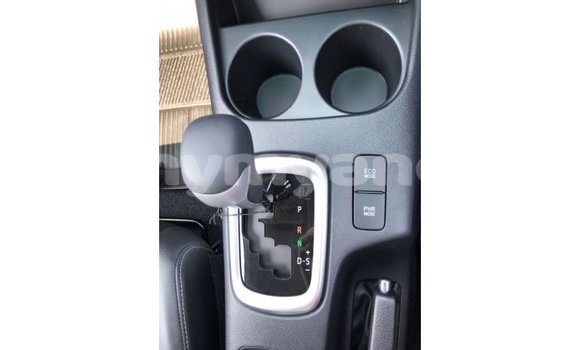 သွင်းကုန် Toyota Hilux Black ကား Import - Dubai Ayeyarwady သွင်းကုန် Toyota Hilux Black ကား Import - Dubai Ayeyarwady