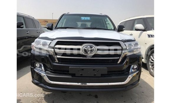 သွင်းကုန် Toyota Land Cruiser Black ကား Import - Dubai Ayeyarwady သွင်းကုန် Toyota Land Cruiser Black ကား Import - Dubai Ayeyarwady