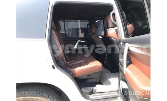 Buy Import Toyota Land Cruiser White Car in Import - Dubai in Ayeyarwady Buy Import Toyota Land Cruiser White Car in Import - Dubai in Ayeyarwady