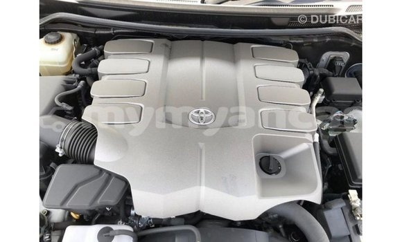 Buy Import Toyota Land Cruiser White Car in Import - Dubai in Ayeyarwady Buy Import Toyota Land Cruiser White Car in Import - Dubai in Ayeyarwady