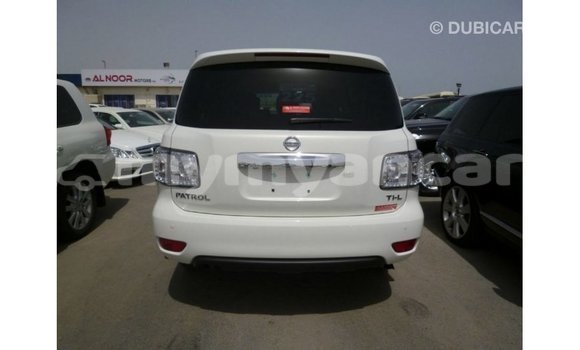 သွင်းကုန် Nissan Patrol White ကား Import - Dubai Ayeyarwady သွင်းကုန် Nissan Patrol White ကား Import - Dubai Ayeyarwady
