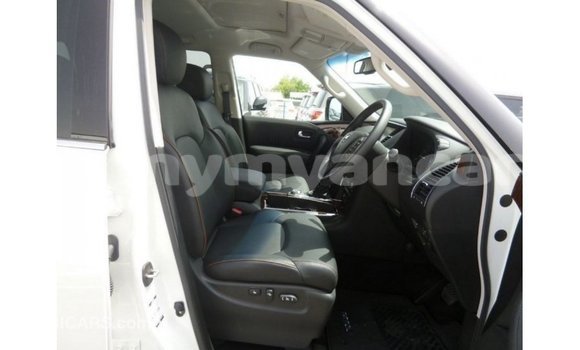 သွင်းကုန် Nissan Patrol White ကား Import - Dubai Ayeyarwady သွင်းကုန် Nissan Patrol White ကား Import - Dubai Ayeyarwady