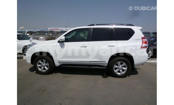 သွင်းကုန် Toyota Prado White ကား Import - Dubai Ayeyarwady သွင်းကုန် Toyota Prado White ကား Import - Dubai Ayeyarwady