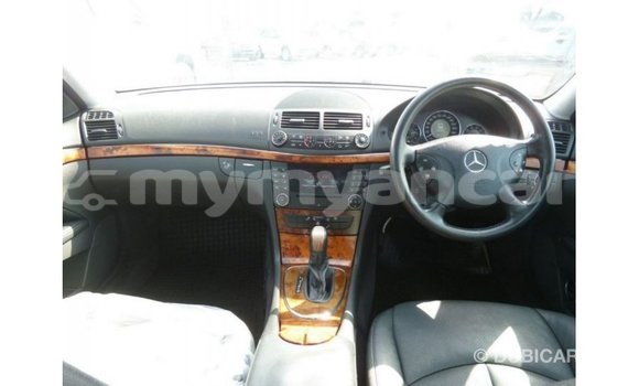 Buy Import Mercedes-Benz 200 Other Car in Import - Dubai in Ayeyarwady Buy Import Mercedes-Benz 200 Other Car in Import - Dubai in Ayeyarwady