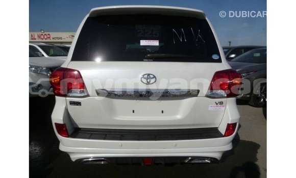 Acheter Import Voiture Toyota Land Cruiser Blanc à Import - Dubai, #<Region:0x000000000c5121b8> Acheter Import Voiture Toyota Land Cruiser Blanc à Import - Dubai, #<Region:0x000000000c5121b8>