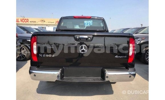 သွင်းကုန် Mercedes-Benz 250 Black ကား Import - Dubai Ayeyarwady သွင်းကုန် Mercedes-Benz 250 Black ကား Import - Dubai Ayeyarwady