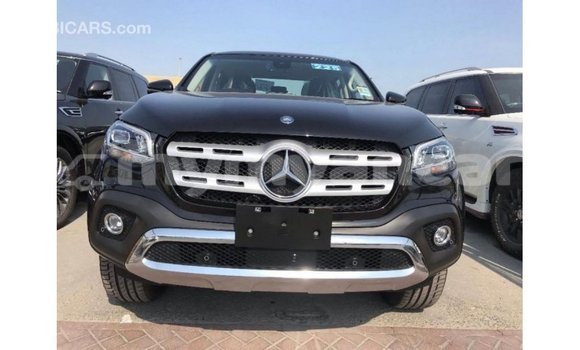 သွင်းကုန် Mercedes-Benz 250 Black ကား Import - Dubai Ayeyarwady သွင်းကုန် Mercedes-Benz 250 Black ကား Import - Dubai Ayeyarwady