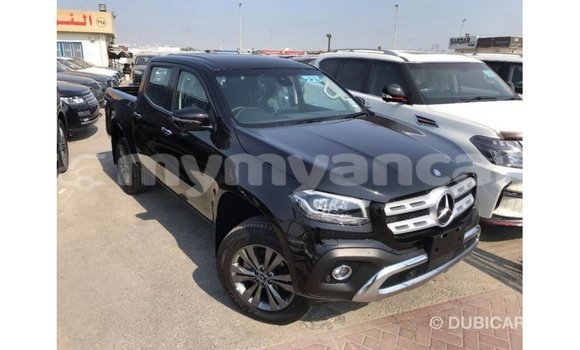 သွင်းကုန် Mercedes-Benz 250 Black ကား Import - Dubai Ayeyarwady သွင်းကုန် Mercedes-Benz 250 Black ကား Import - Dubai Ayeyarwady