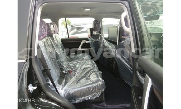 သွင်းကုန် Toyota Land Cruiser Black ကား Import - Dubai Ayeyarwady သွင်းကုန် Toyota Land Cruiser Black ကား Import - Dubai Ayeyarwady