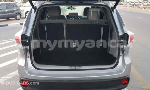 Buy Import Toyota Highlander Other Car in Import - Dubai in Ayeyarwady Buy Import Toyota Highlander Other Car in Import - Dubai in Ayeyarwady