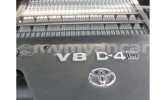 Buy Import Toyota Land Cruiser Black Car in Import - Dubai in Ayeyarwady Buy Import Toyota Land Cruiser Black Car in Import - Dubai in Ayeyarwady