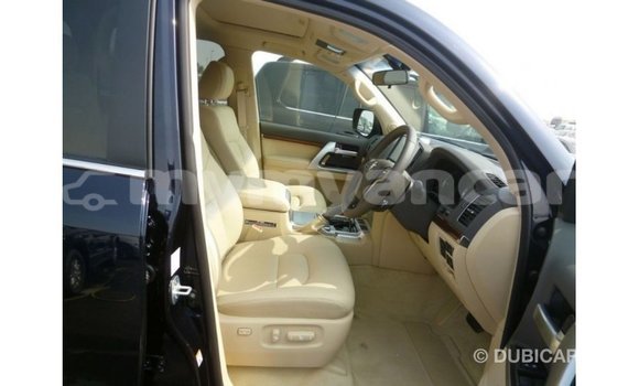 သွင်းကုန် Toyota Land Cruiser Blue ကား Import - Dubai Ayeyarwady သွင်းကုန် Toyota Land Cruiser Blue ကား Import - Dubai Ayeyarwady