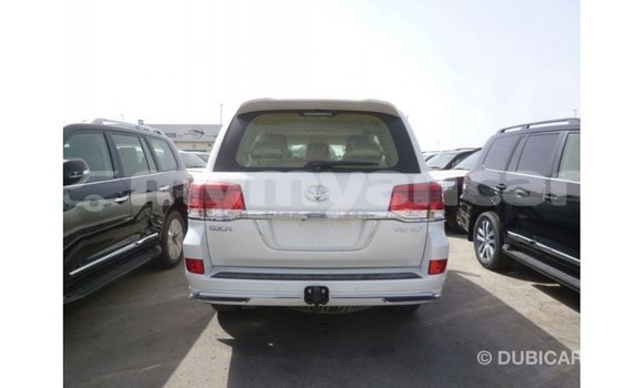 Buy Import Toyota Land Cruiser White Car in Import - Dubai in Ayeyarwady Buy Import Toyota Land Cruiser White Car in Import - Dubai in Ayeyarwady