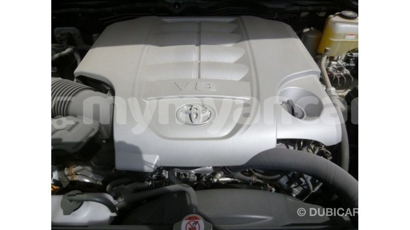Big with watermark toyota land cruiser ayeyarwady import dubai 2313