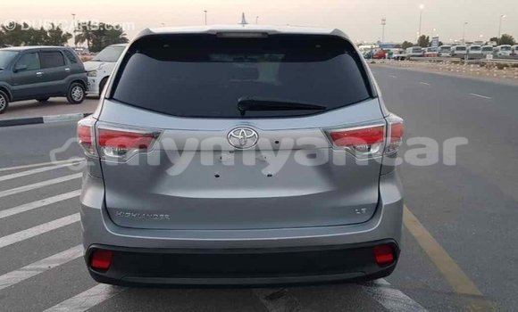 Buy Import Toyota Highlander Other Car in Import - Dubai in Ayeyarwady Buy Import Toyota Highlander Other Car in Import - Dubai in Ayeyarwady