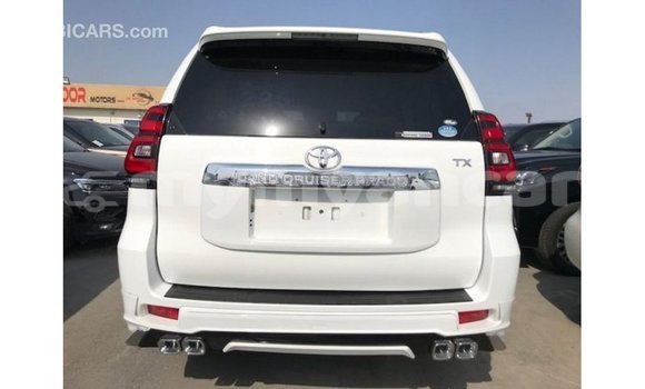 သွင်းကုန် Toyota Prado White ကား Import - Dubai Ayeyarwady သွင်းကုန် Toyota Prado White ကား Import - Dubai Ayeyarwady