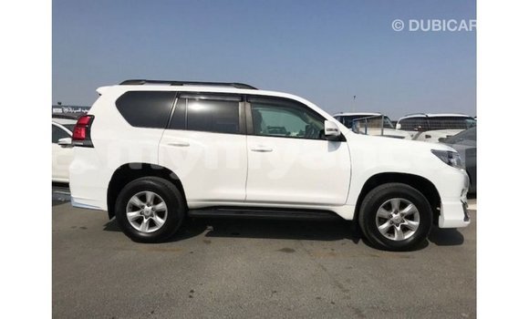 သွင်းကုန် Toyota Prado White ကား Import - Dubai Ayeyarwady သွင်းကုန် Toyota Prado White ကား Import - Dubai Ayeyarwady