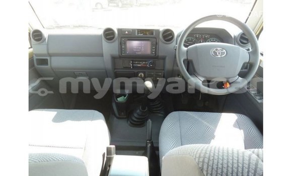 Acheter Import Voiture Toyota Land Cruiser Beige à Import - Dubai, #<Region:0x000000000c5121b8> Acheter Import Voiture Toyota Land Cruiser Beige à Import - Dubai, #<Region:0x000000000c5121b8>
