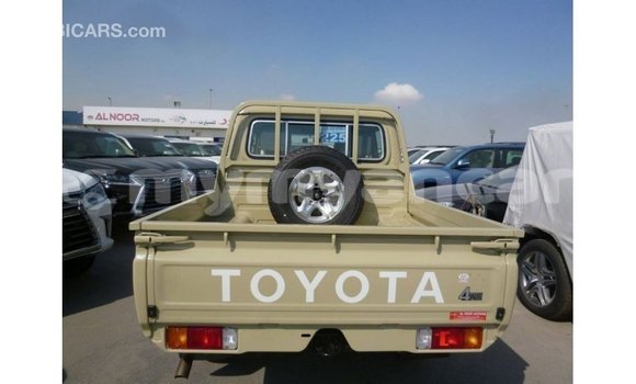 Acheter Import Voiture Toyota Land Cruiser Beige à Import - Dubai, #<Region:0x000000000c5121b8> Acheter Import Voiture Toyota Land Cruiser Beige à Import - Dubai, #<Region:0x000000000c5121b8>