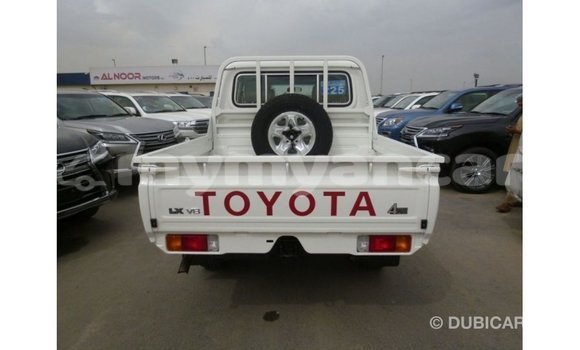 Buy Import Toyota Land Cruiser White Car in Import - Dubai in Ayeyarwady Buy Import Toyota Land Cruiser White Car in Import - Dubai in Ayeyarwady