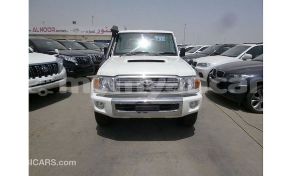 Acheter Import Voiture Toyota Land Cruiser Blanc à Import - Dubai, #<Region:0x000000000c5121b8> Acheter Import Voiture Toyota Land Cruiser Blanc à Import - Dubai, #<Region:0x000000000c5121b8>