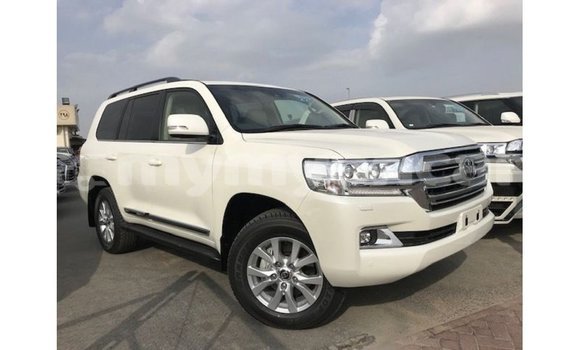 Acheter Import Voiture Toyota Land Cruiser Blanc à Import - Dubai, #<Region:0x000000000c5121b8> Acheter Import Voiture Toyota Land Cruiser Blanc à Import - Dubai, #<Region:0x000000000c5121b8>