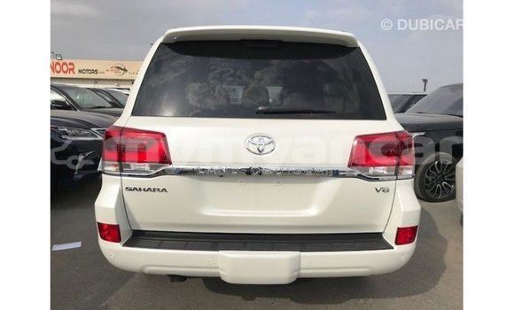 Acheter Import Voiture Toyota Land Cruiser Blanc à Import - Dubai, #<Region:0x000000000c5121b8> Acheter Import Voiture Toyota Land Cruiser Blanc à Import - Dubai, #<Region:0x000000000c5121b8>