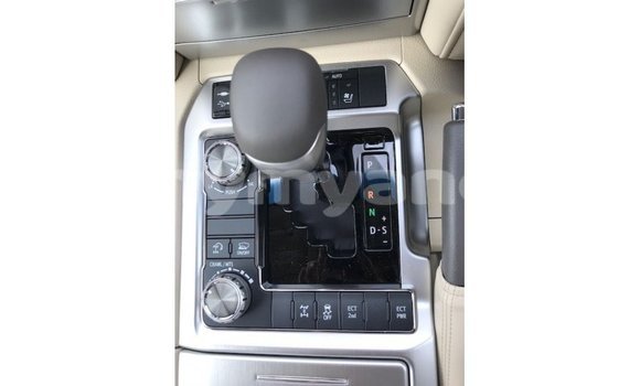 Acheter Import Voiture Toyota Land Cruiser Blanc à Import - Dubai, #<Region:0x000000000c5121b8> Acheter Import Voiture Toyota Land Cruiser Blanc à Import - Dubai, #<Region:0x000000000c5121b8>