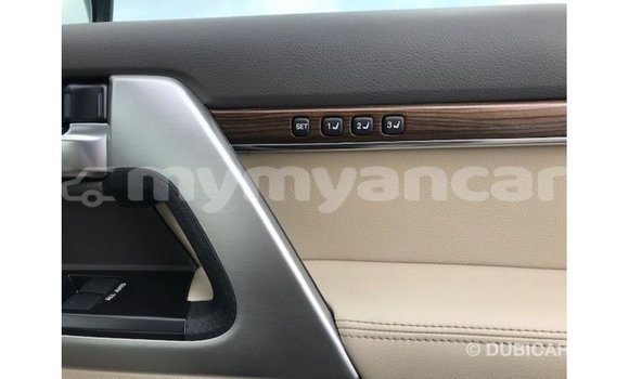 Acheter Import Voiture Toyota Land Cruiser Blanc à Import - Dubai, #<Region:0x000000000c5121b8> Acheter Import Voiture Toyota Land Cruiser Blanc à Import - Dubai, #<Region:0x000000000c5121b8>