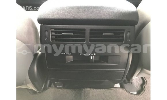 သွင်းကုန် Toyota Land Cruiser White ကား Import - Dubai Ayeyarwady သွင်းကုန် Toyota Land Cruiser White ကား Import - Dubai Ayeyarwady