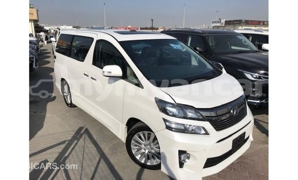 Buy Import Toyota Vellfire White Car in Import - Dubai in Ayeyarwady Buy Import Toyota Vellfire White Car in Import - Dubai in Ayeyarwady