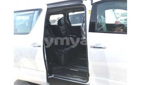 Buy Import Toyota Vellfire White Car in Import - Dubai in Ayeyarwady Buy Import Toyota Vellfire White Car in Import - Dubai in Ayeyarwady