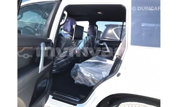 Buy Import Toyota Land Cruiser White Car in Import - Dubai in Ayeyarwady Buy Import Toyota Land Cruiser White Car in Import - Dubai in Ayeyarwady
