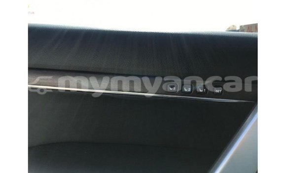 Buy Import Toyota Land Cruiser White Car in Import - Dubai in Ayeyarwady Buy Import Toyota Land Cruiser White Car in Import - Dubai in Ayeyarwady