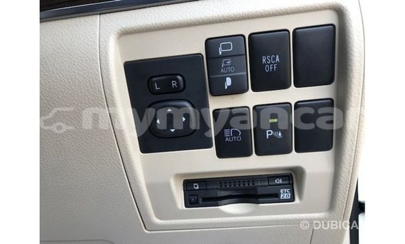 သွင်းကုန် Toyota Land Cruiser White ကား Import - Dubai Ayeyarwady သွင်းကုန် Toyota Land Cruiser White ကား Import - Dubai Ayeyarwady