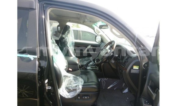 သွင်းကုန် Toyota Land Cruiser Black ကား Import - Dubai Ayeyarwady သွင်းကုန် Toyota Land Cruiser Black ကား Import - Dubai Ayeyarwady