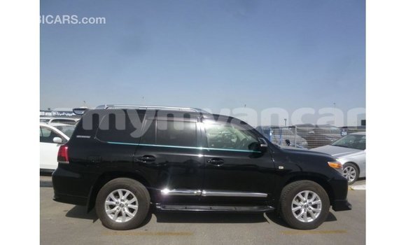 သွင်းကုန် Toyota Land Cruiser Black ကား Import - Dubai Ayeyarwady သွင်းကုန် Toyota Land Cruiser Black ကား Import - Dubai Ayeyarwady