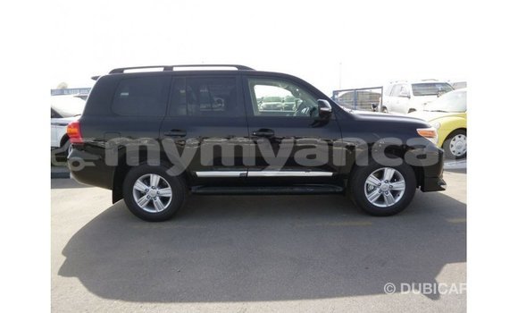 သွင်းကုန် Toyota Land Cruiser Black ကား Import - Dubai Ayeyarwady သွင်းကုန် Toyota Land Cruiser Black ကား Import - Dubai Ayeyarwady