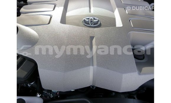 သွင်းကုန် Toyota Land Cruiser Black ကား Import - Dubai Ayeyarwady သွင်းကုန် Toyota Land Cruiser Black ကား Import - Dubai Ayeyarwady