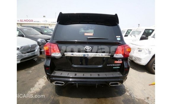 Buy Import Toyota Land Cruiser Black Car in Import - Dubai in Ayeyarwady Buy Import Toyota Land Cruiser Black Car in Import - Dubai in Ayeyarwady