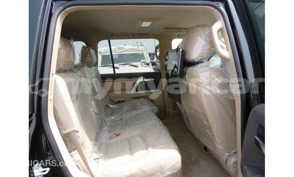 Buy Import Toyota Land Cruiser Black Car in Import - Dubai in Ayeyarwady Buy Import Toyota Land Cruiser Black Car in Import - Dubai in Ayeyarwady