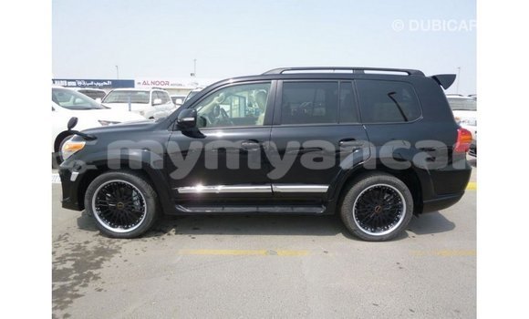 Buy Import Toyota Land Cruiser Black Car in Import - Dubai in Ayeyarwady Buy Import Toyota Land Cruiser Black Car in Import - Dubai in Ayeyarwady