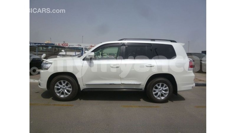 Big with watermark toyota land cruiser ayeyarwady import dubai 2376