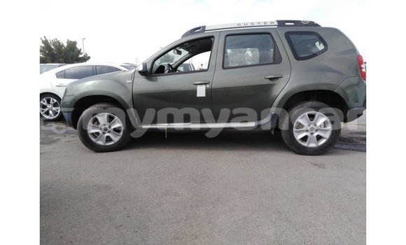 Buy Import Renault Duster Green Car in Import - Dubai in Ayeyarwady Buy Import Renault Duster Green Car in Import - Dubai in Ayeyarwady