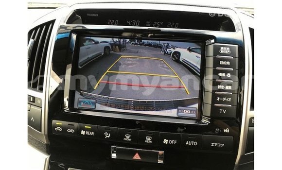 သွင်းကုန် Toyota Land Cruiser White ကား Import - Dubai Ayeyarwady သွင်းကုန် Toyota Land Cruiser White ကား Import - Dubai Ayeyarwady