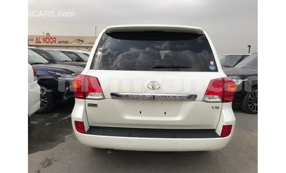 Acheter Import Voiture Toyota Land Cruiser Blanc à Import - Dubai, #<Region:0x000000000c5121b8> Acheter Import Voiture Toyota Land Cruiser Blanc à Import - Dubai, #<Region:0x000000000c5121b8>