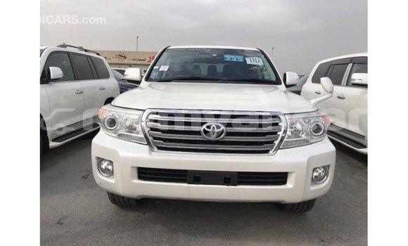 Acheter Import Voiture Toyota Land Cruiser Blanc à Import - Dubai, #<Region:0x000000000c5121b8> Acheter Import Voiture Toyota Land Cruiser Blanc à Import - Dubai, #<Region:0x000000000c5121b8>