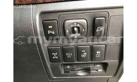 Acheter Import Voiture Toyota Land Cruiser Blanc à Import - Dubai, #<Region:0x000000000c5121b8> Acheter Import Voiture Toyota Land Cruiser Blanc à Import - Dubai, #<Region:0x000000000c5121b8>