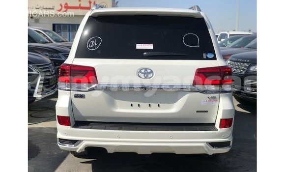 သွင်းကုန် Toyota Land Cruiser White ကား Import - Dubai Ayeyarwady သွင်းကုန် Toyota Land Cruiser White ကား Import - Dubai Ayeyarwady