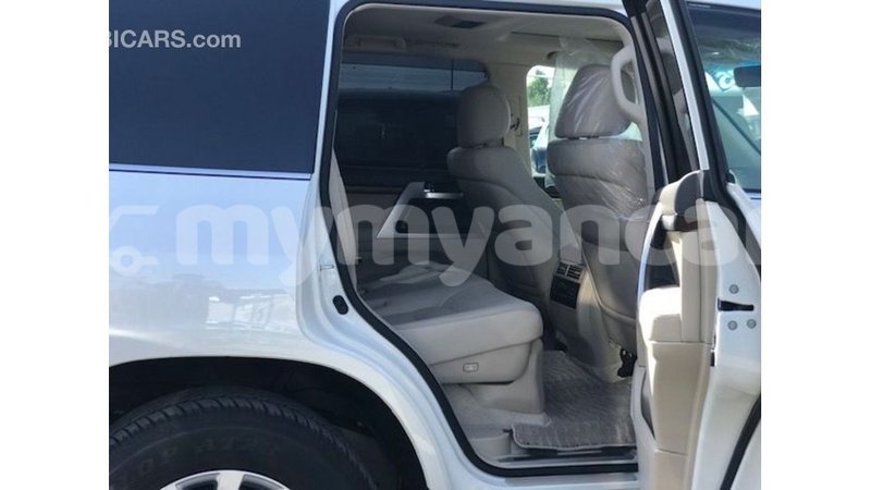Big with watermark toyota land cruiser ayeyarwady import dubai 2385